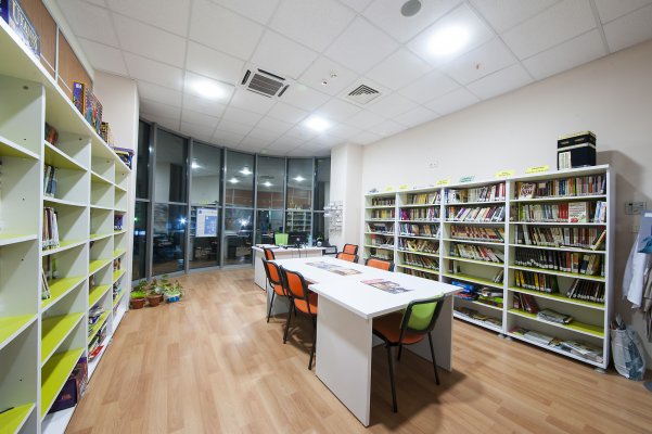 Dr. Kadı̇r Topbaş Kültür Sanat Ve Bı̇lgı̇