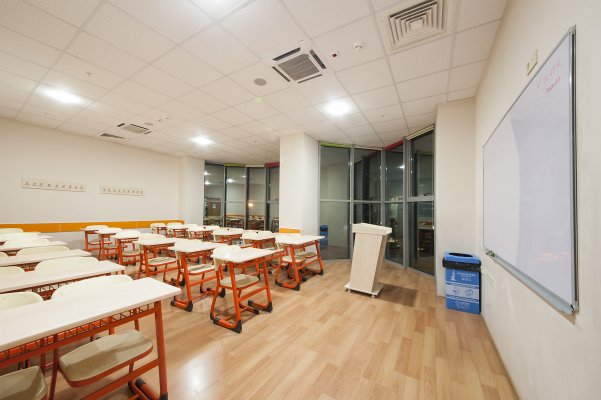 Dr. Kadı̇r Topbaş Kültür Sanat Ve Bı̇lgı̇