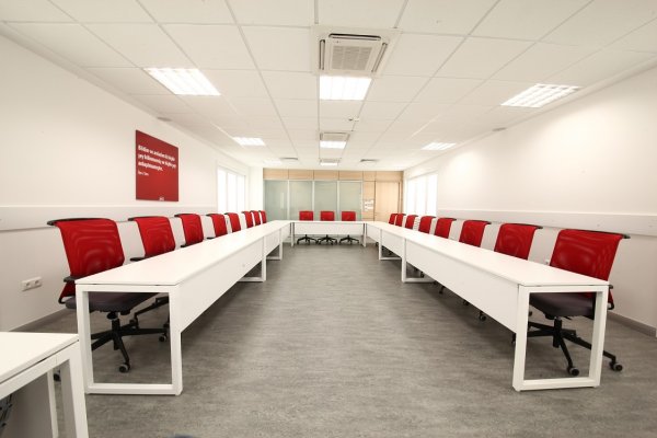 Basic U Painted Leg Meeting Table